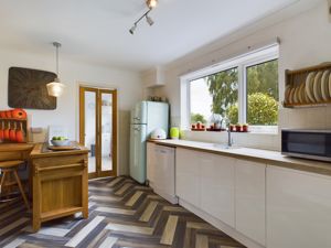 Kitchen- click for photo gallery